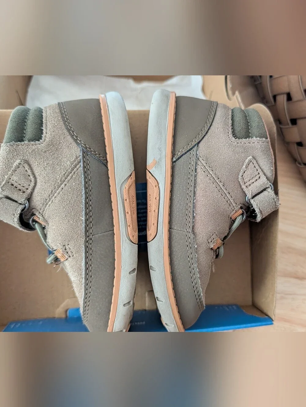 Stride Rite St Augustine Boot size 7.5M , Griege